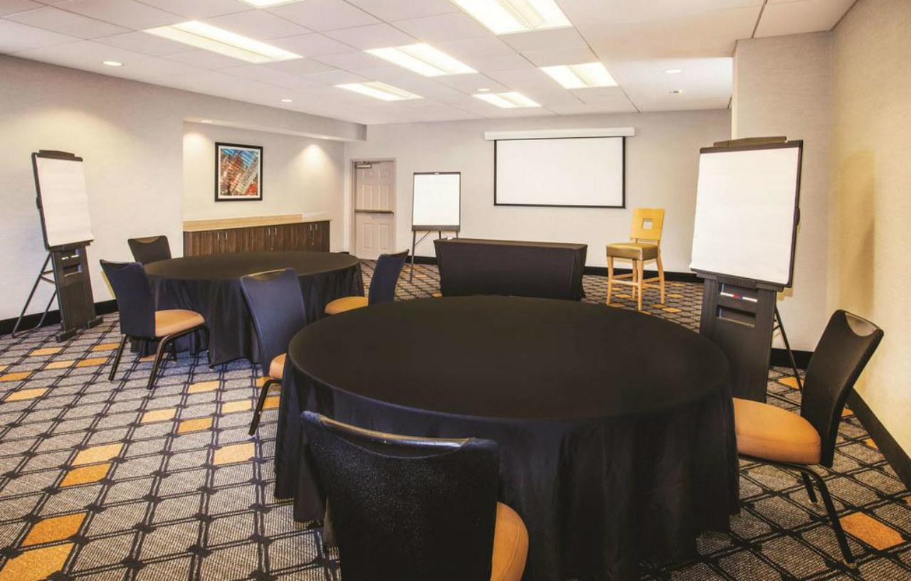 La Quinta Inn & Suites By Wyndham Chicago Downtown Экстерьер фото